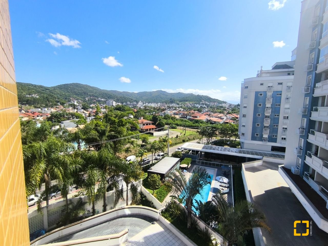 Apartamento com 103m², 4 quartos (sendo 1 suíte), 2 garagens, no bairro Itacorubi em Florianópolis