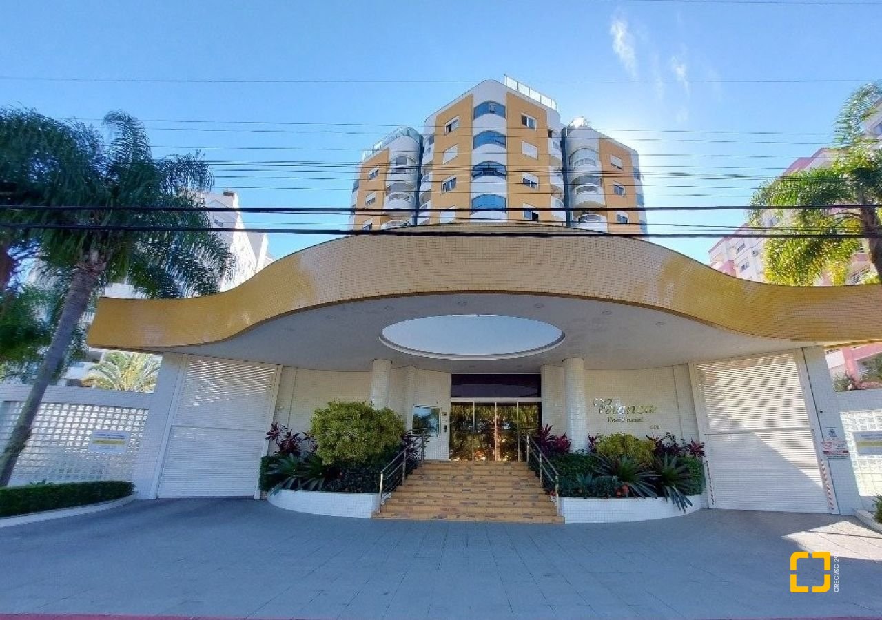 Apartamento com 103m², 4 quartos (sendo 1 suíte), 2 garagens, no bairro Itacorubi em Florianópolis