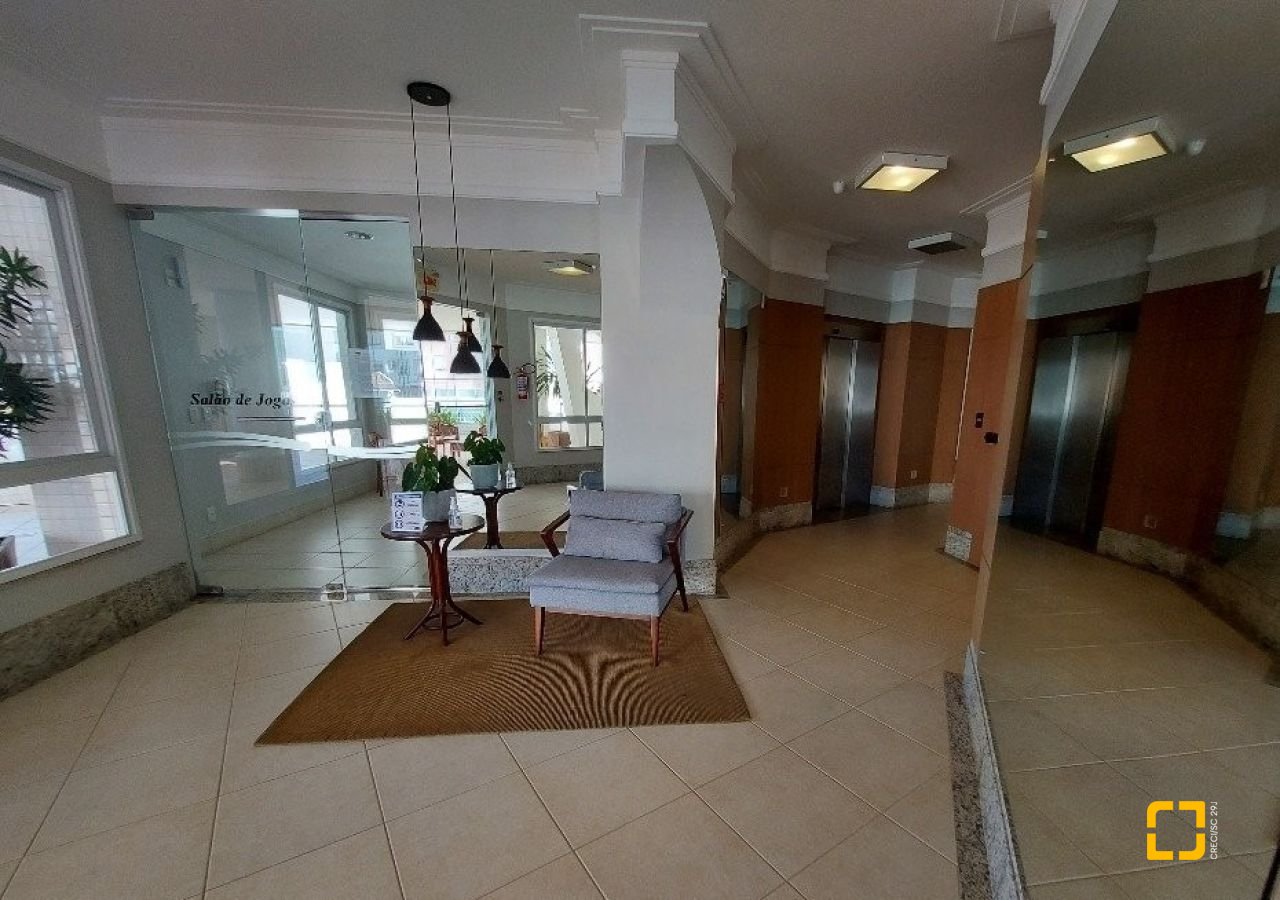 Apartamento com 103m², 4 quartos (sendo 1 suíte), 2 garagens, no bairro Itacorubi em Florianópolis