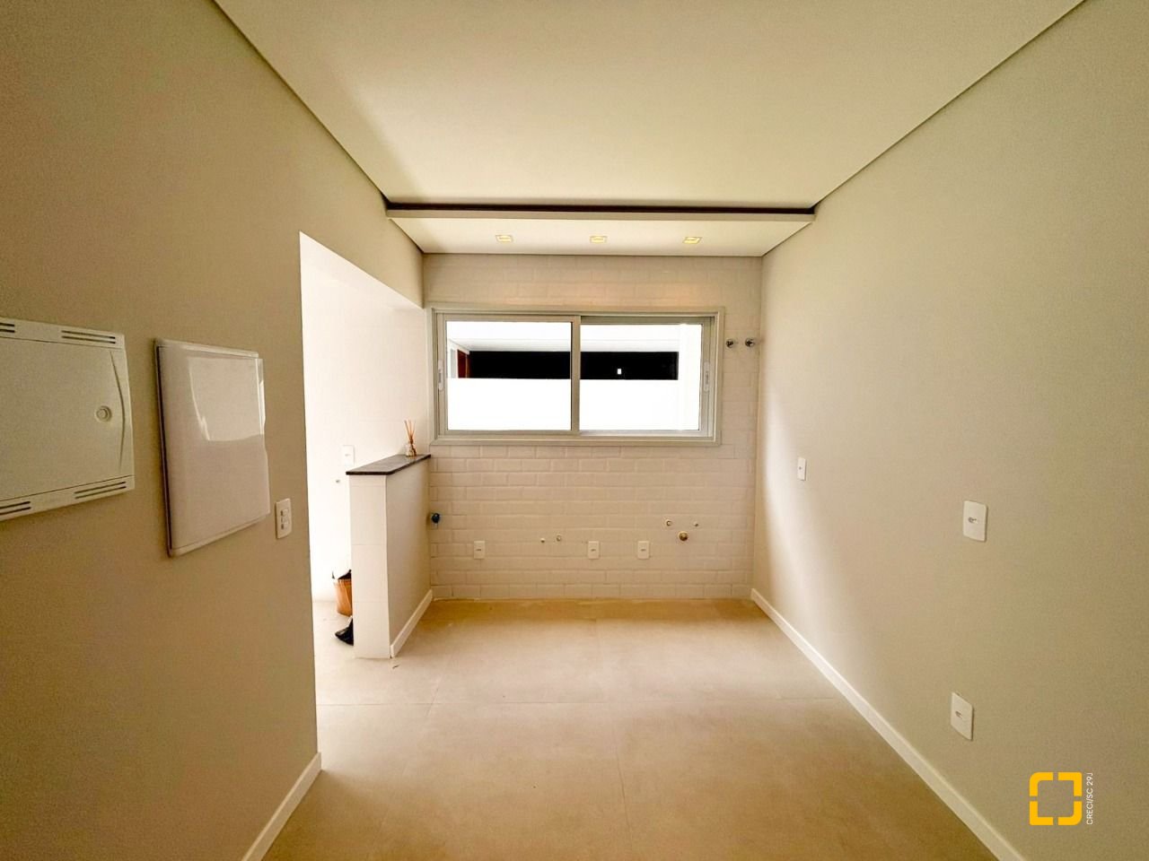 Casa com 138m², 3 quartos (sendo 3 suítes), 2 garagens, no bairro Ingleses do Rio Vermelho em Florianópolis