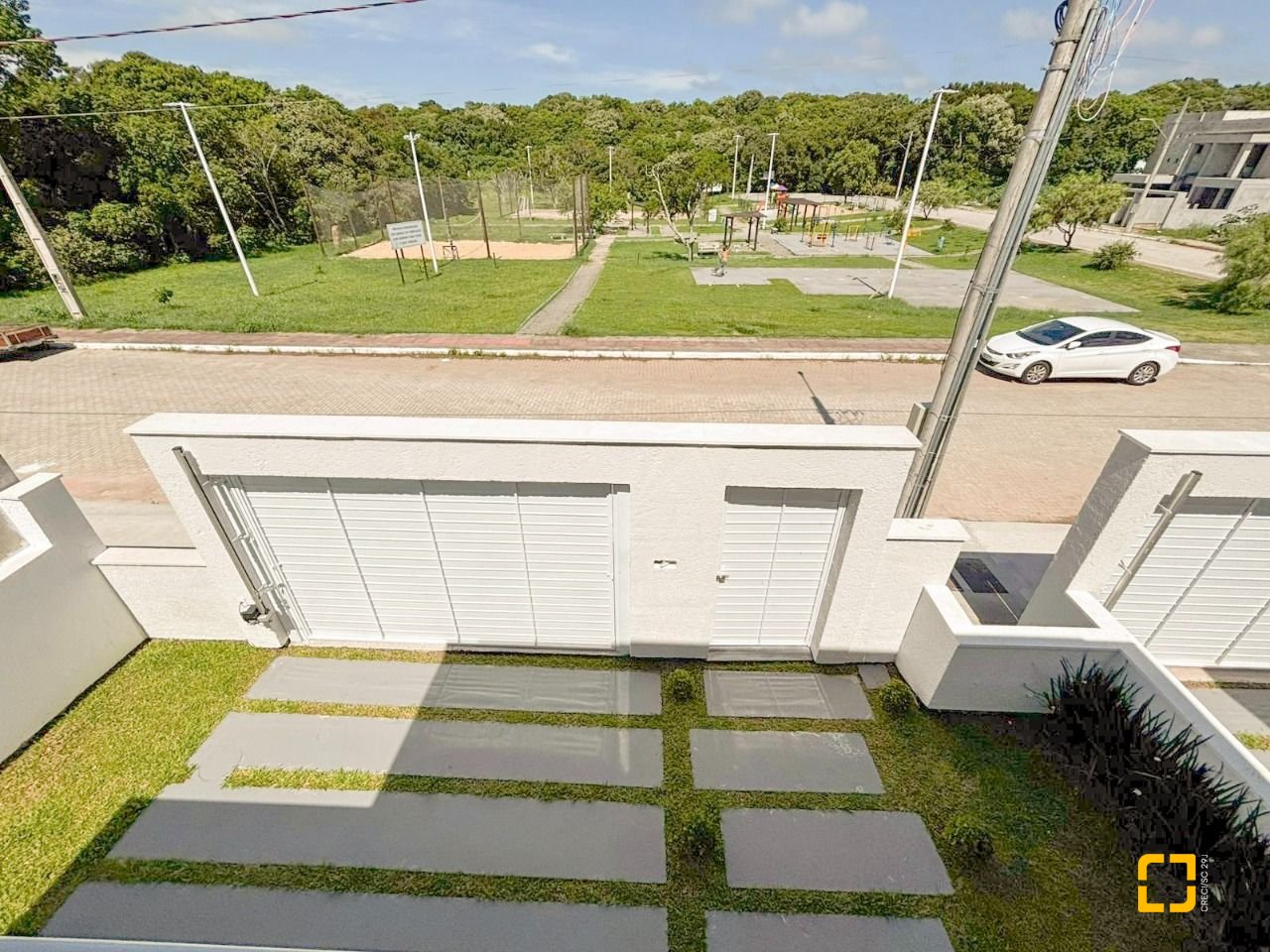 Casa com 138m², 3 quartos (sendo 3 suítes), 2 garagens, no bairro Ingleses do Rio Vermelho em Florianópolis