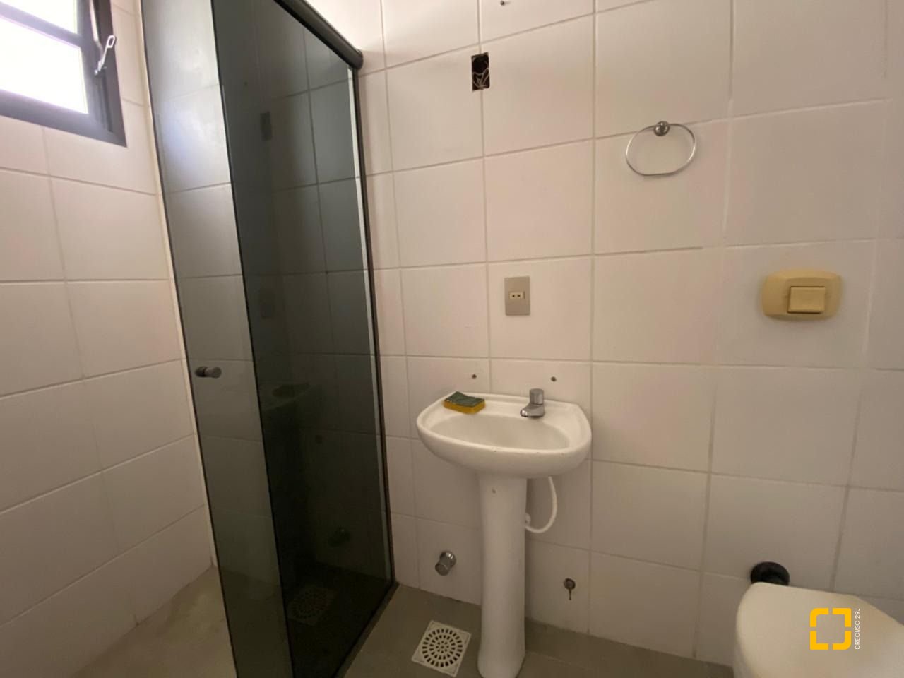 Apartamento com 254m², 6 quartos (sendo 3 suítes), 2 garagens, no bairro Centro em Florianópolis
