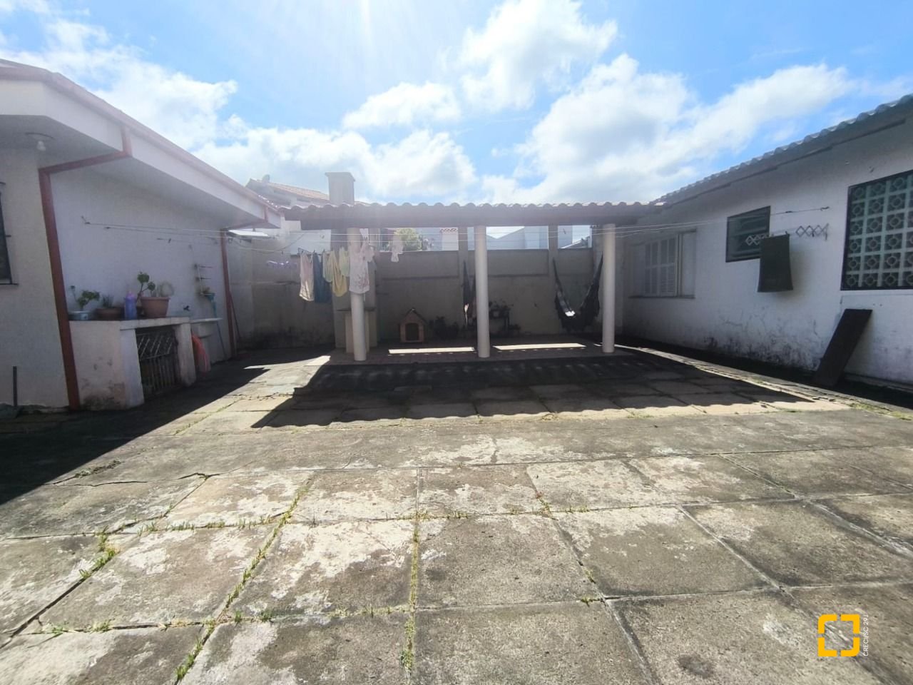 Casa com 153m², 3 quartos (sendo 1 suíte), no bairro Parque São Jorge em Florianópolis