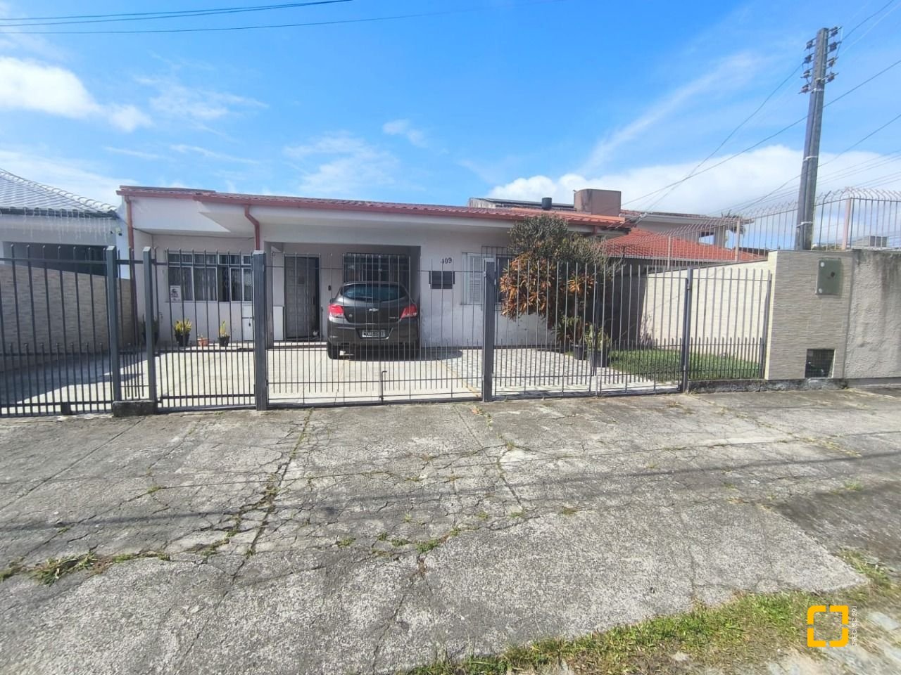 Casa com 153m², 3 quartos (sendo 1 suíte), no bairro Parque São Jorge em Florianópolis