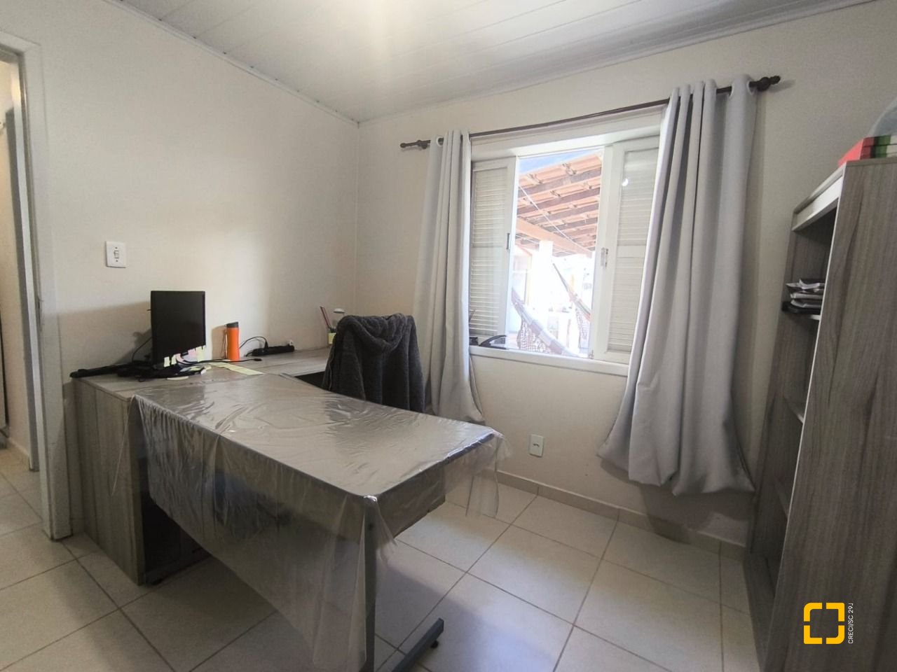 Casa com 153m², 3 quartos (sendo 1 suíte), no bairro Parque São Jorge em Florianópolis