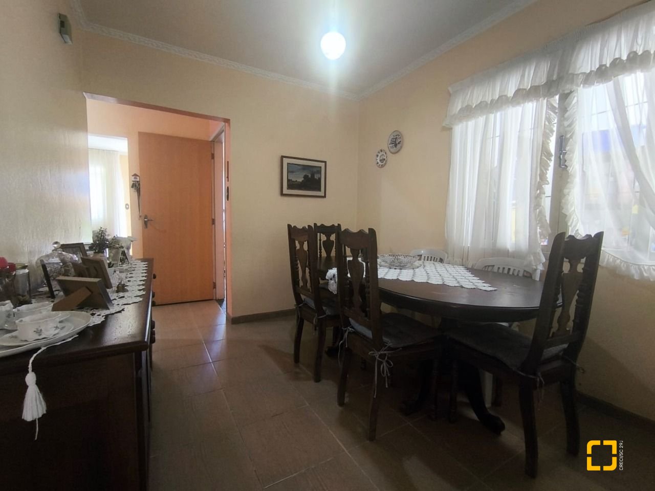 Casa com 153m², 3 quartos (sendo 1 suíte), no bairro Parque São Jorge em Florianópolis