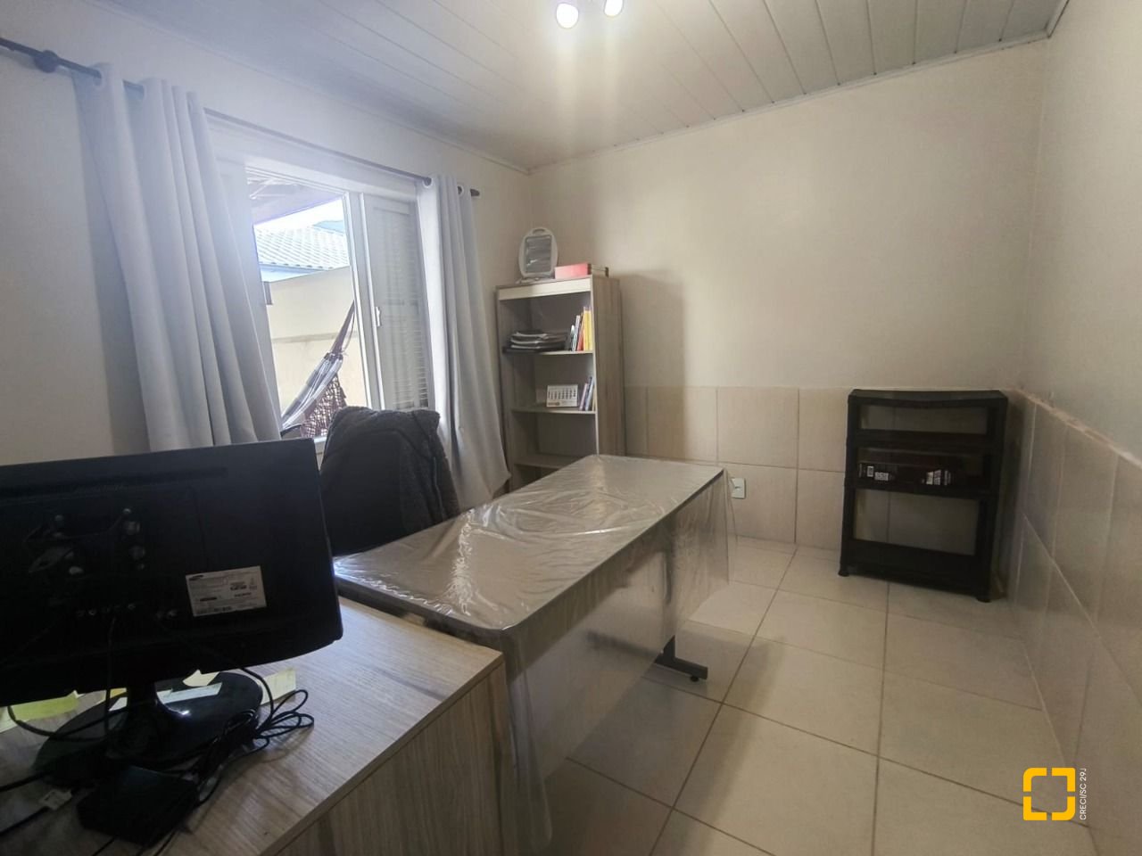 Casa com 153m², 3 quartos (sendo 1 suíte), no bairro Parque São Jorge em Florianópolis