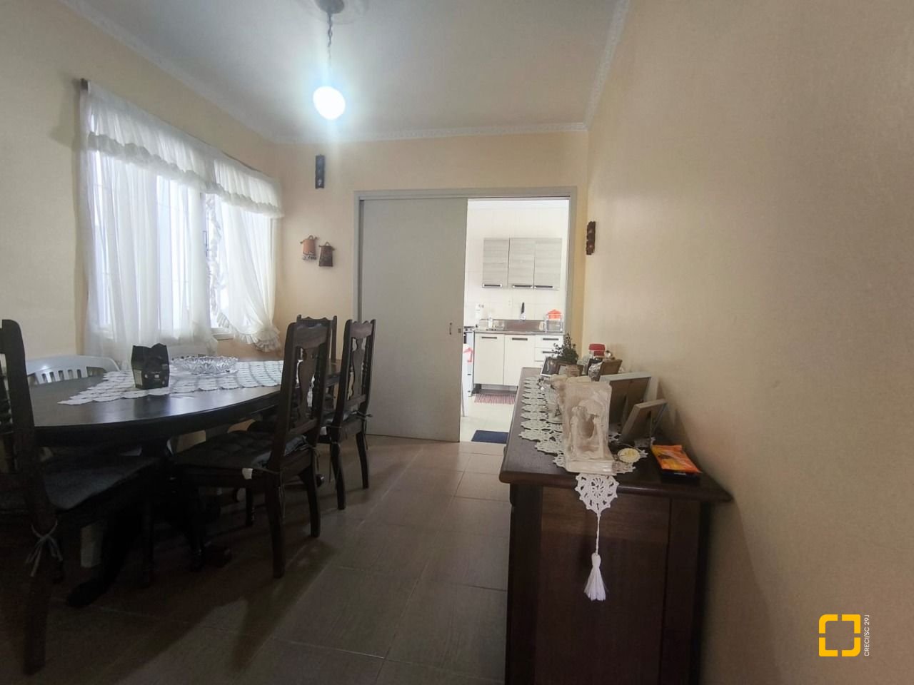 Casa com 153m², 3 quartos (sendo 1 suíte), no bairro Parque São Jorge em Florianópolis