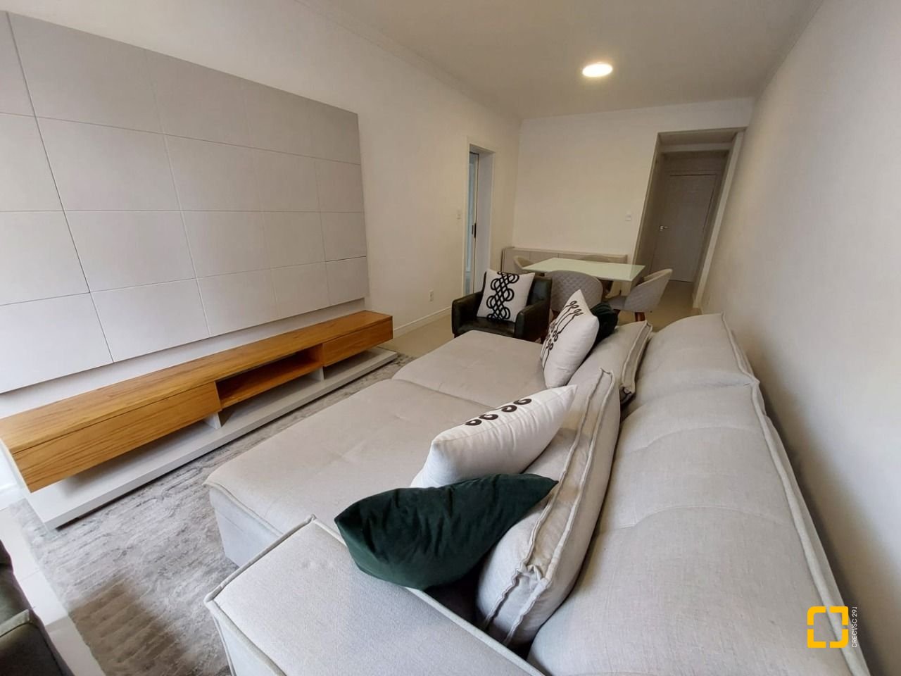 Apartamento com 95m², 3 quartos, 1 garagem, no bairro Centro em Florianópolis