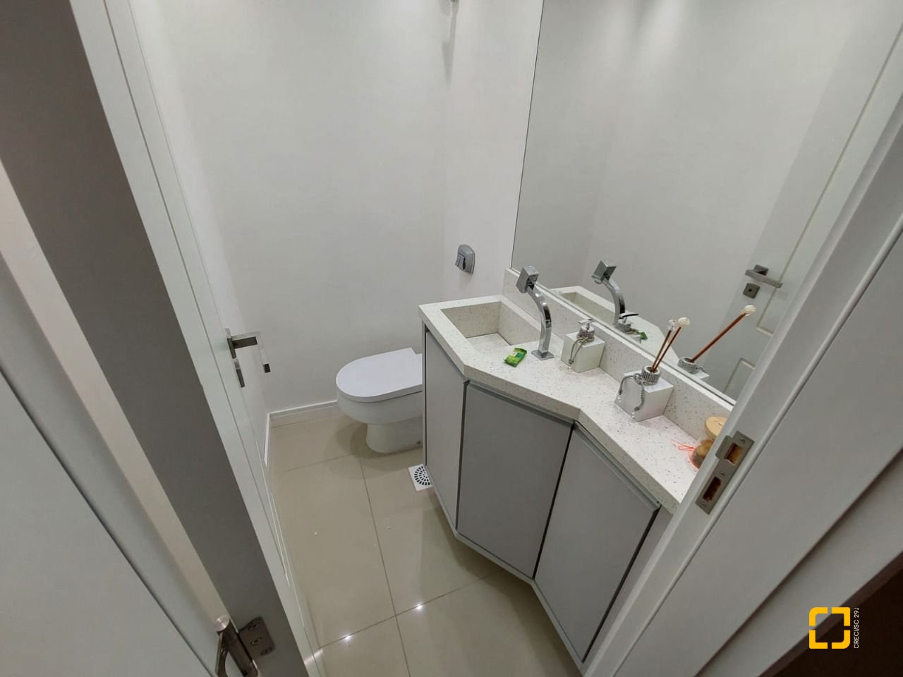 Apartamento com 95m², 3 quartos, 1 garagem, no bairro Centro em Florianópolis