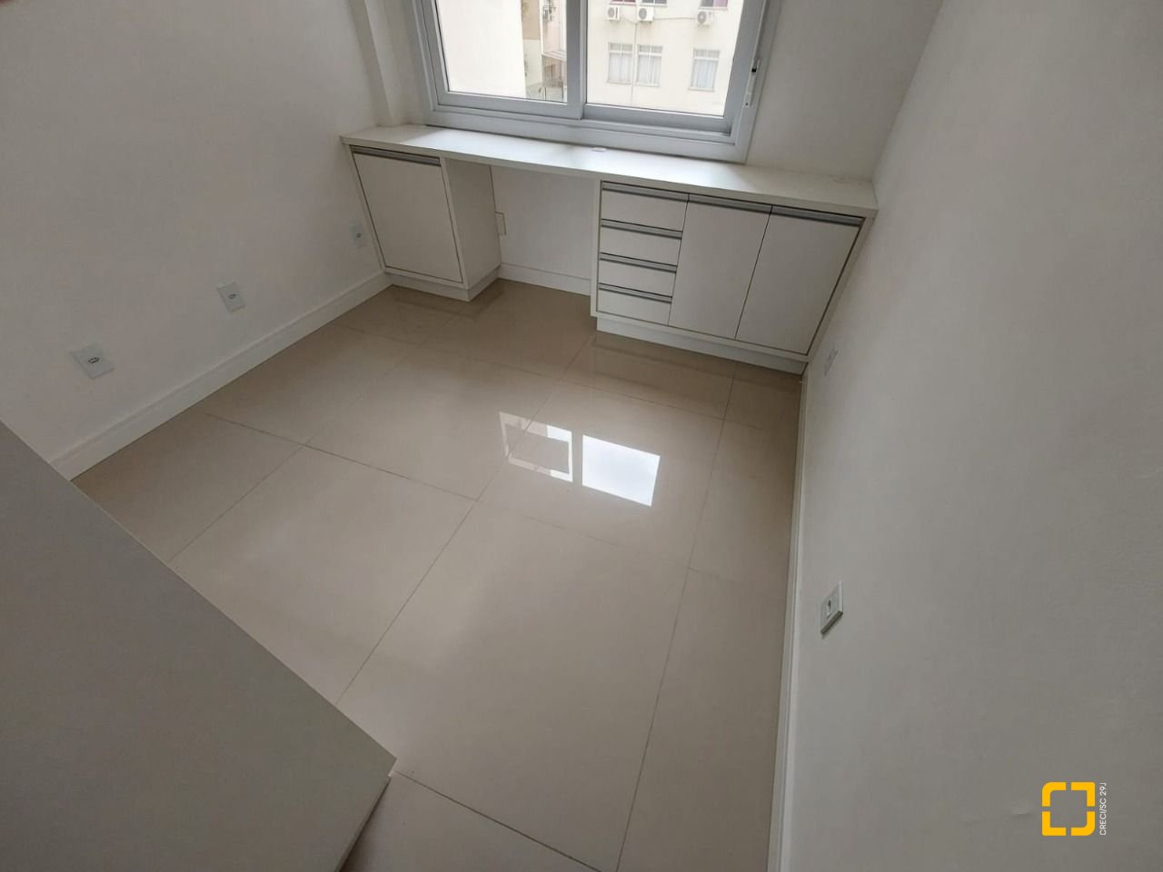 Apartamento com 95m², 3 quartos, 1 garagem, no bairro Centro em Florianópolis
