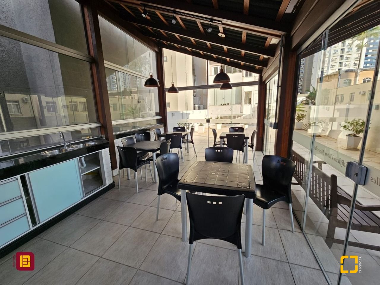 Apartamento com 95m², 3 quartos, 1 garagem, no bairro Centro em Florianópolis