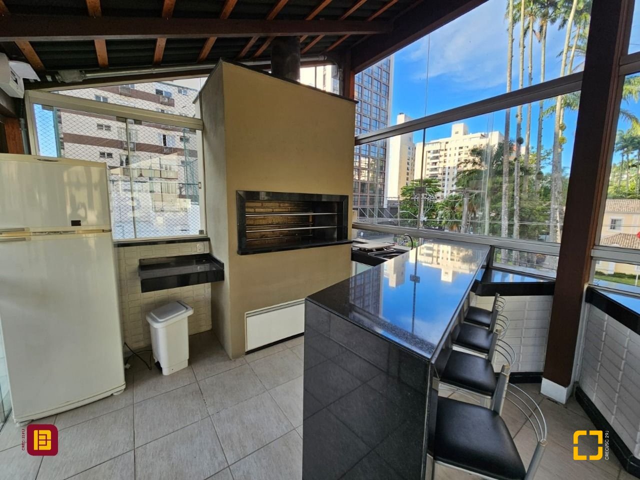 Apartamento com 95m², 3 quartos, 1 garagem, no bairro Centro em Florianópolis