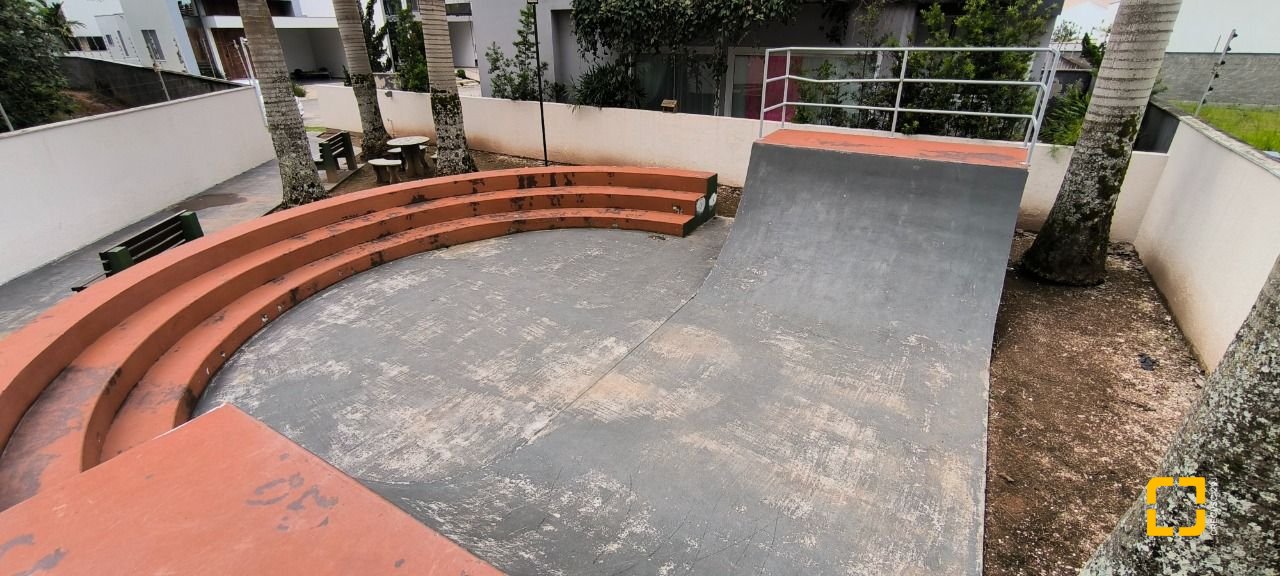 Casa de Condomínio com 150m², 4 quartos (sendo 1 suíte), 2 garagens, no bairro Beira Rio em Biguaçu