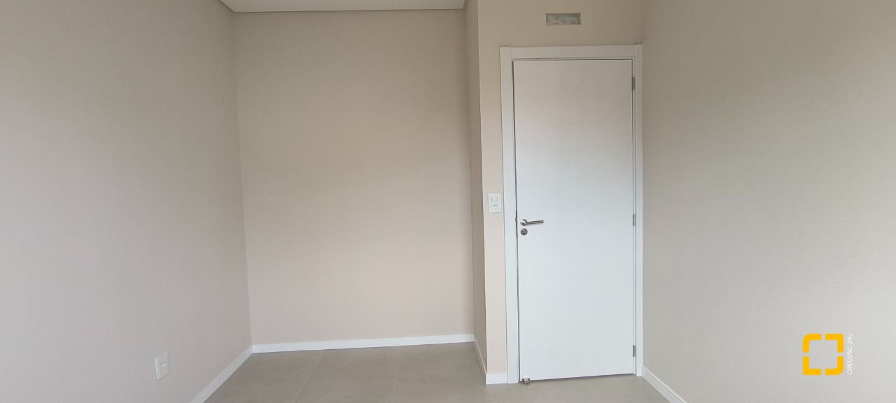 Casa de Condomínio com 150m², 4 quartos (sendo 1 suíte), 2 garagens, no bairro Beira Rio em Biguaçu