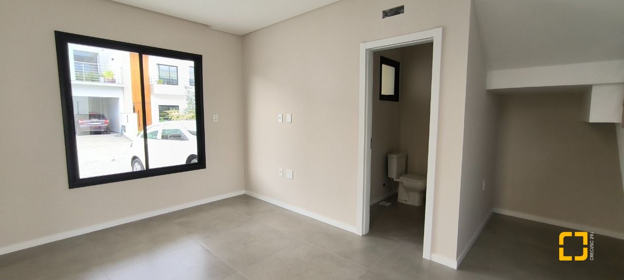 Casa de Condomínio com 150m², 3 quartos (sendo 1 suíte), 2 garagens, no bairro Beira Rio em Biguaçu