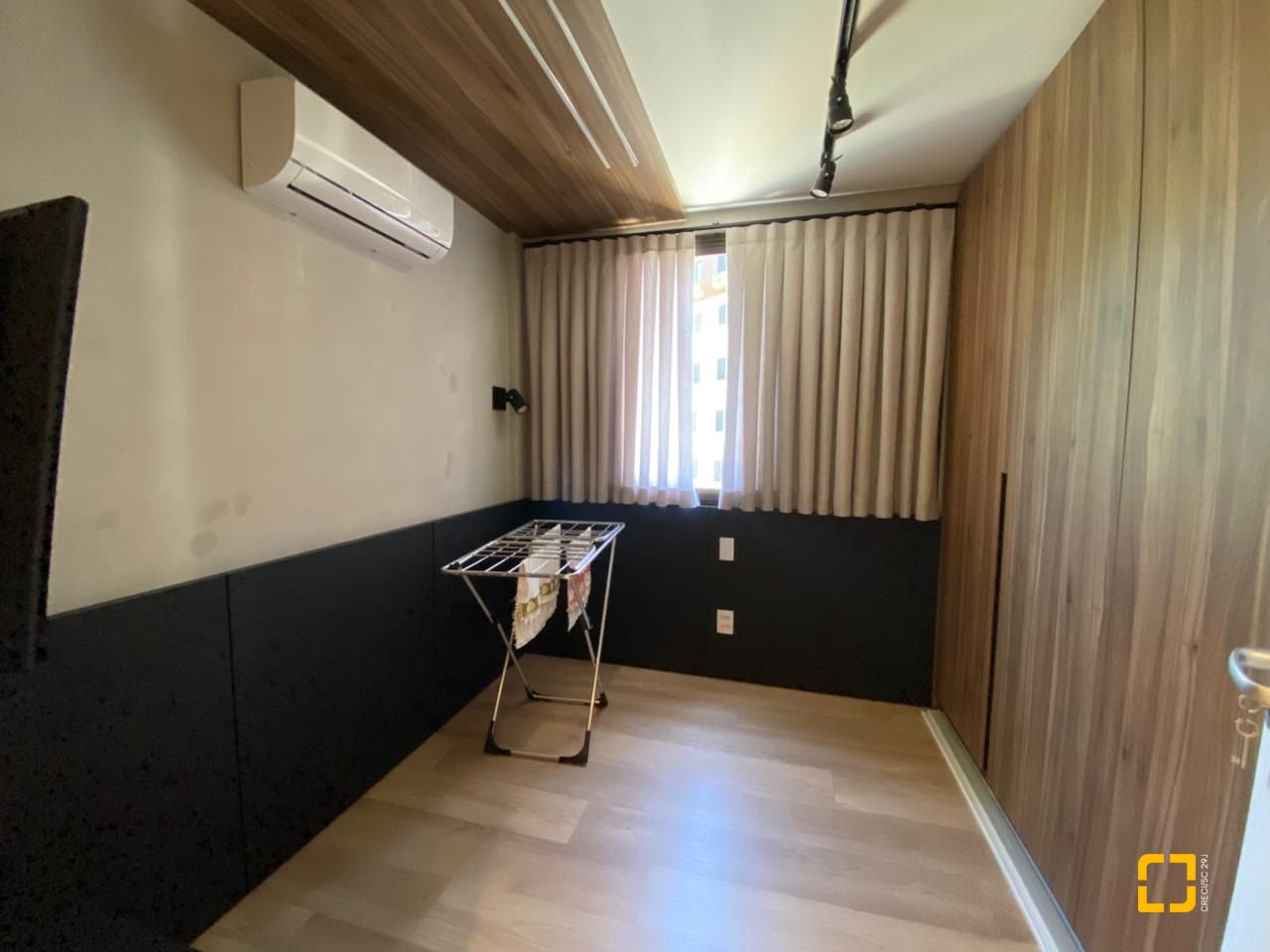 Apartamento com 90m², 5 quartos (sendo 1 suíte), 2 garagens, no bairro João Paulo em Florianópolis