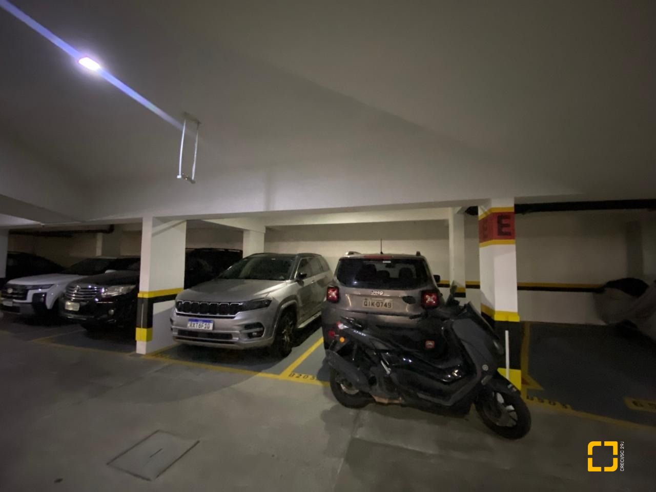 Apartamento com 90m², 5 quartos (sendo 1 suíte), 2 garagens, no bairro João Paulo em Florianópolis