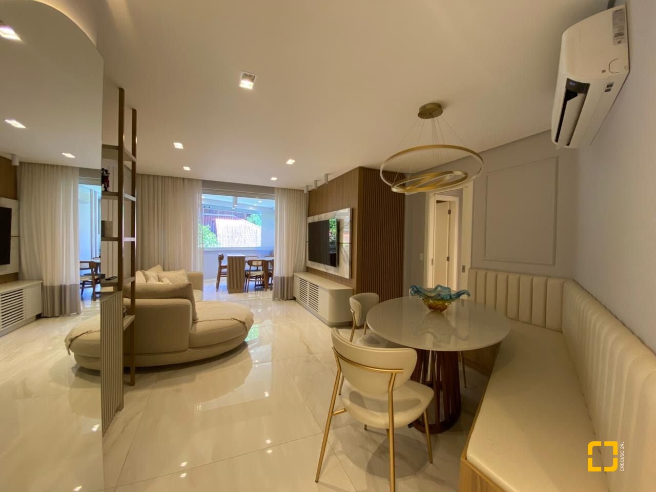 Apartamento com 90m², 5 quartos (sendo 1 suíte), 2 garagens, no bairro João Paulo em Florianópolis