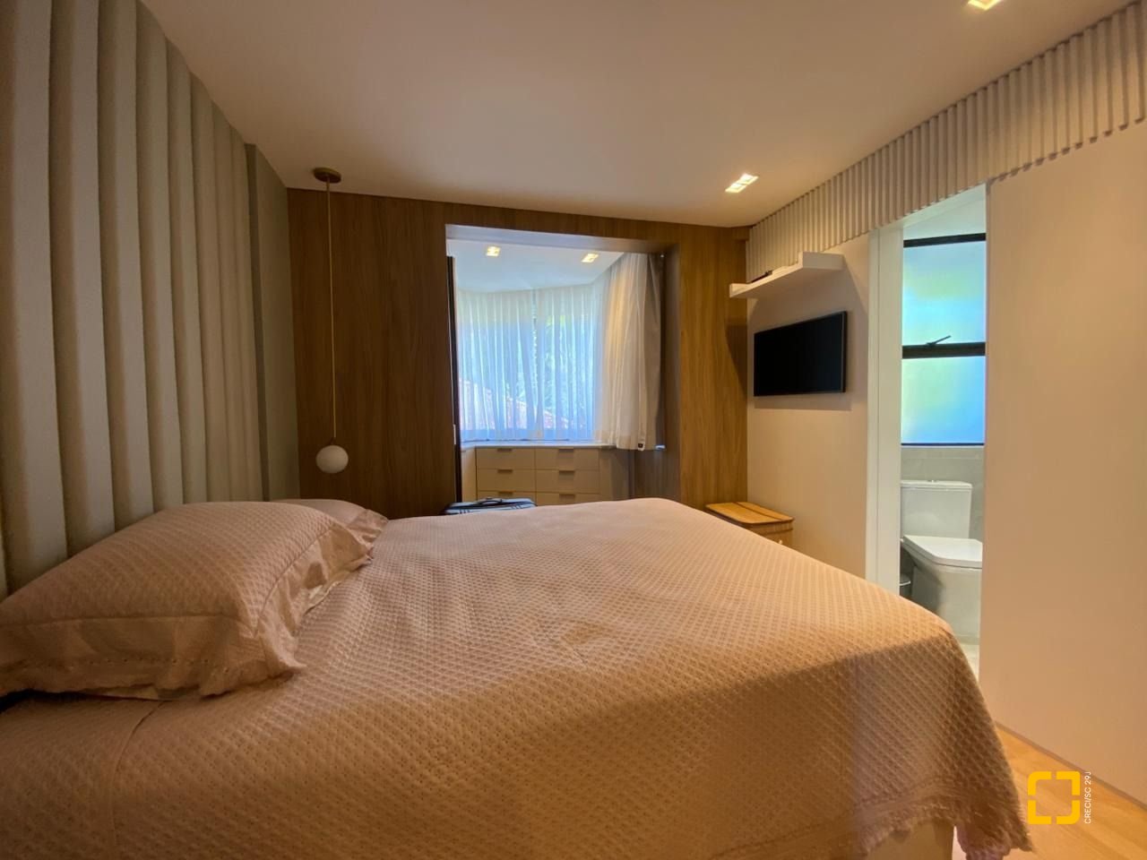 Apartamento com 90m², 5 quartos (sendo 1 suíte), 2 garagens, no bairro João Paulo em Florianópolis