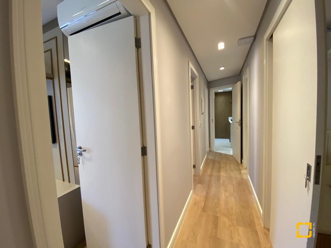 Apartamento com 90m², 5 quartos (sendo 1 suíte), 2 garagens, no bairro João Paulo em Florianópolis