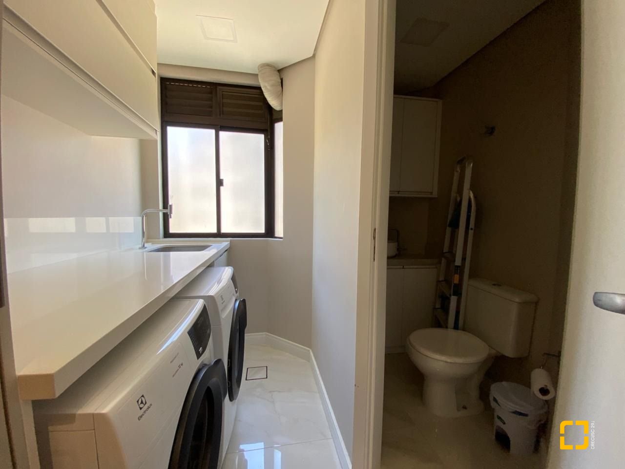 Apartamento com 90m², 5 quartos (sendo 1 suíte), 2 garagens, no bairro João Paulo em Florianópolis