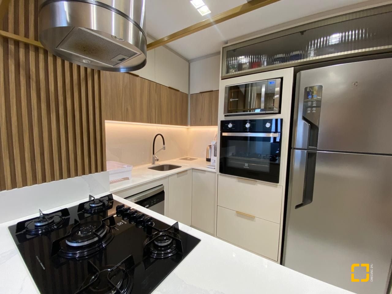 Apartamento com 90m², 5 quartos (sendo 1 suíte), 2 garagens, no bairro João Paulo em Florianópolis