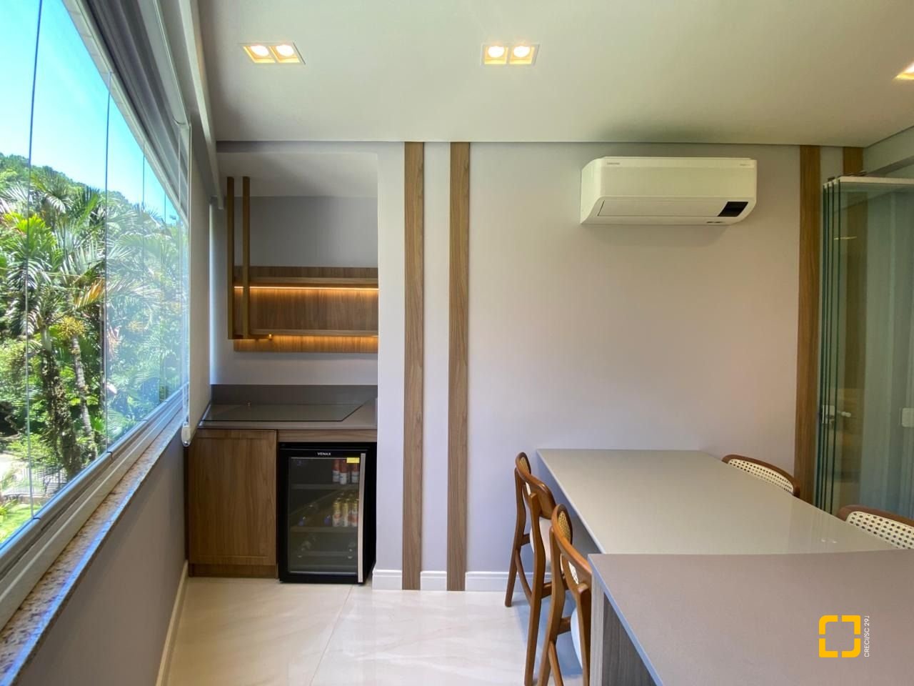 Apartamento com 90m², 5 quartos (sendo 1 suíte), 2 garagens, no bairro João Paulo em Florianópolis