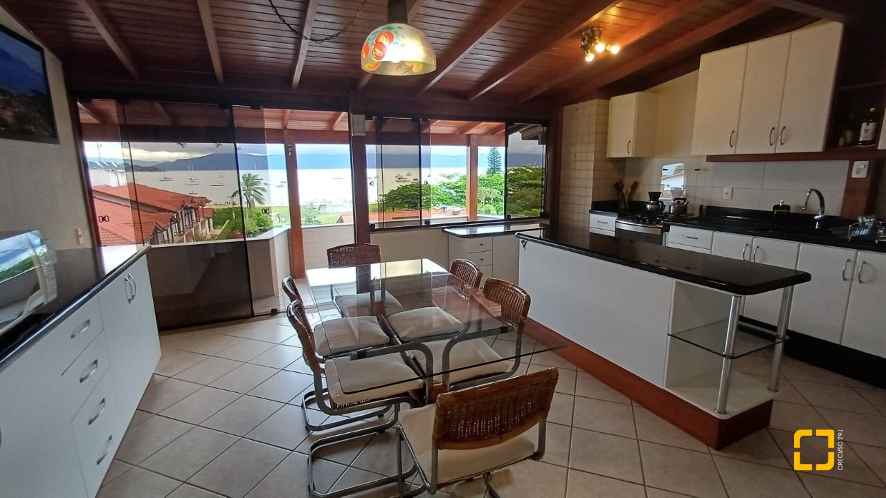 Cobertura com 108m², 3 quartos (sendo 1 suíte), 1 garagem, no bairro Jurerê em Florianópolis