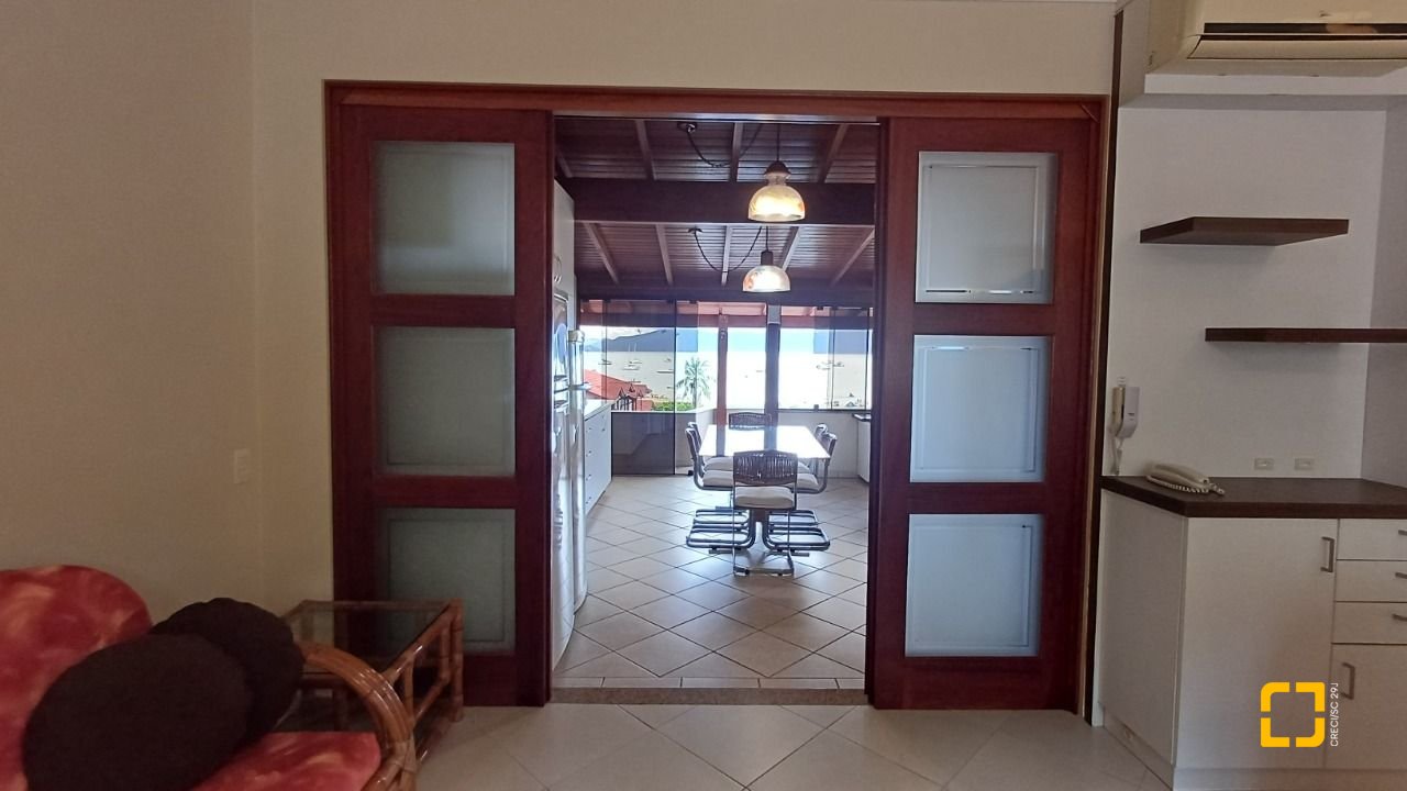 Cobertura com 108m², 3 quartos (sendo 1 suíte), 1 garagem, no bairro Jurerê em Florianópolis
