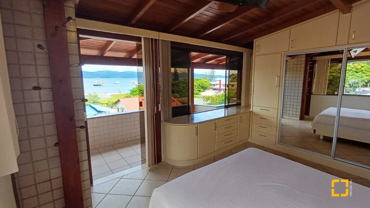 Cobertura com 108m², 3 quartos (sendo 1 suíte), 1 garagem, no bairro Jurerê em Florianópolis