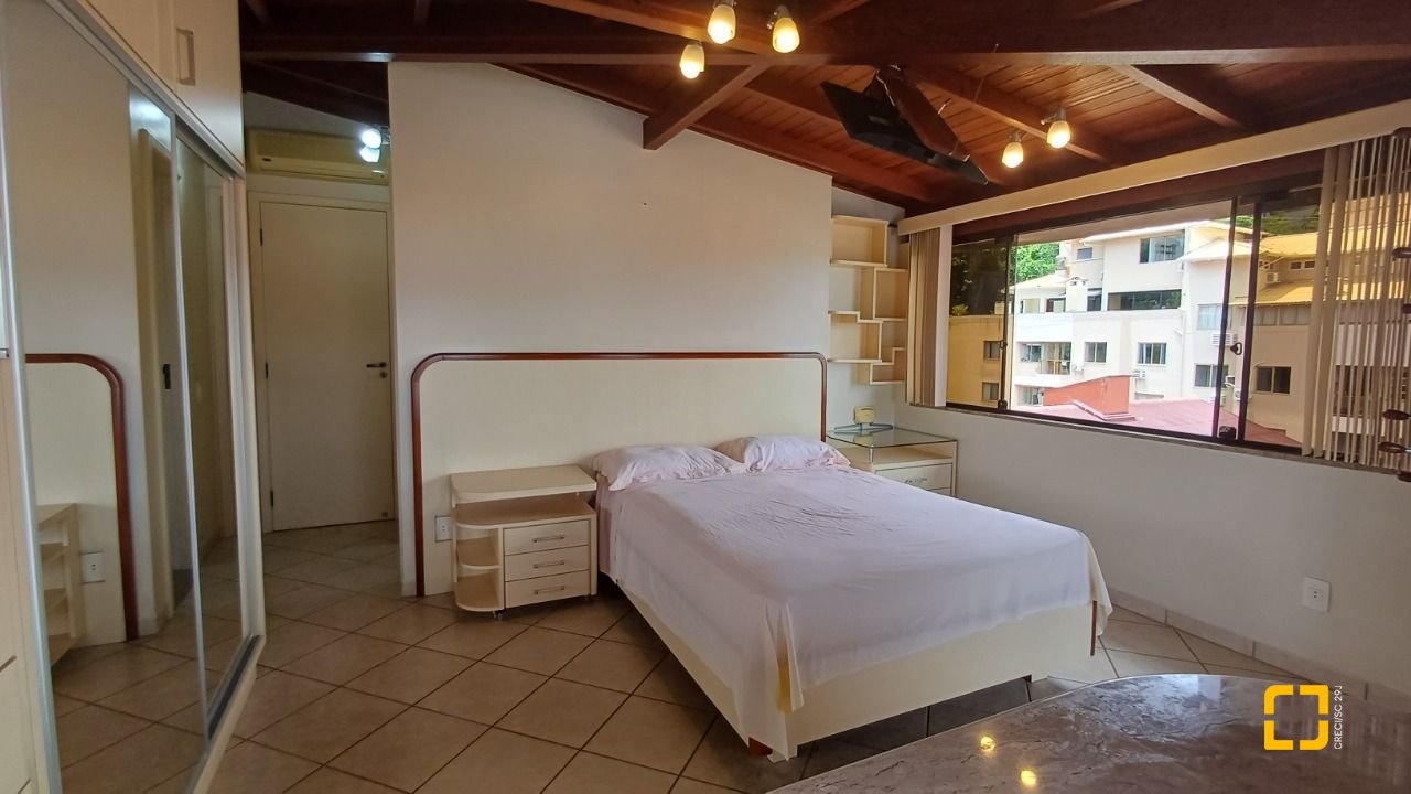 Cobertura com 108m², 3 quartos (sendo 1 suíte), 1 garagem, no bairro Jurerê em Florianópolis