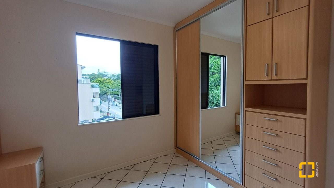 Cobertura com 108m², 3 quartos (sendo 1 suíte), 1 garagem, no bairro Jurerê em Florianópolis