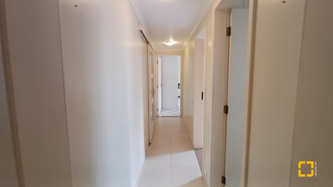 Cobertura com 108m², 3 quartos (sendo 1 suíte), 1 garagem, no bairro Jurerê em Florianópolis