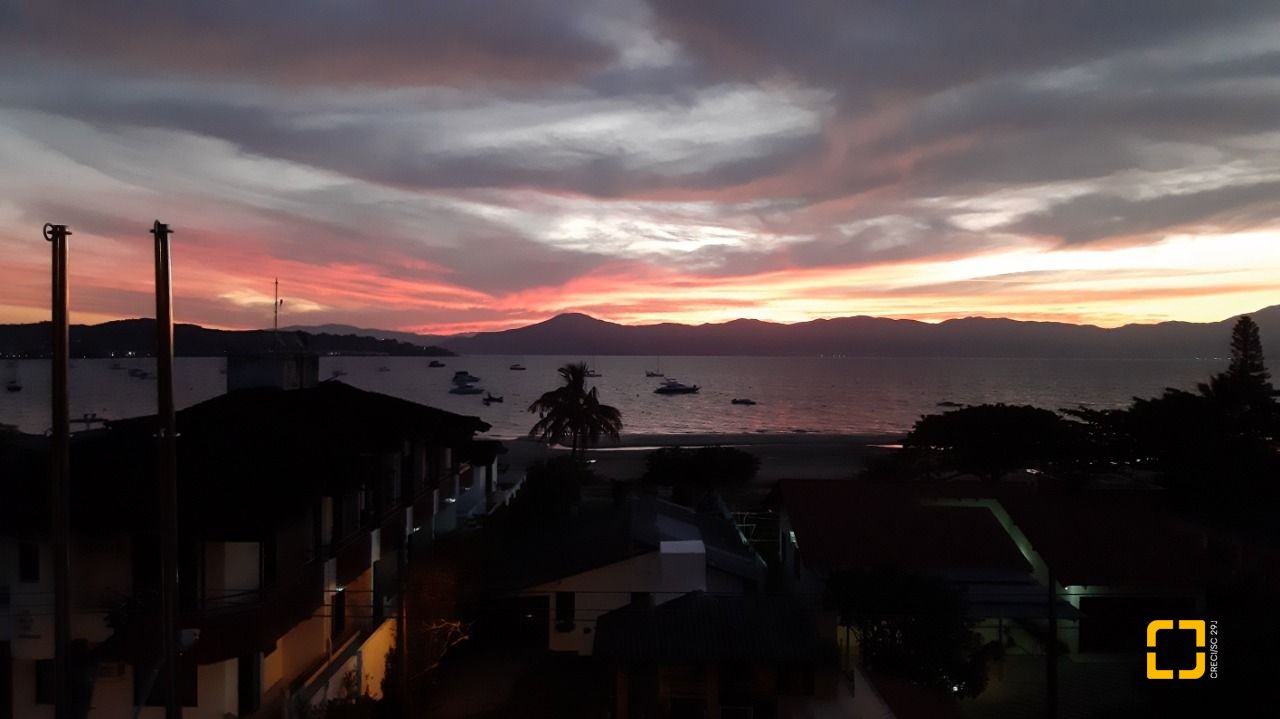Cobertura com 108m², 3 quartos (sendo 1 suíte), 1 garagem, no bairro Jurerê em Florianópolis