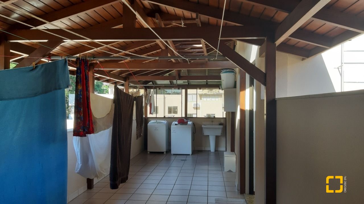 Cobertura com 108m², 3 quartos (sendo 1 suíte), 1 garagem, no bairro Jurerê em Florianópolis