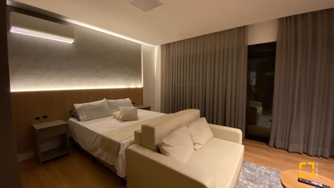Studio com 48m², 1 quarto (sendo 1 suíte), 1 garagem, no bairro Saco Grande em Florianópolis