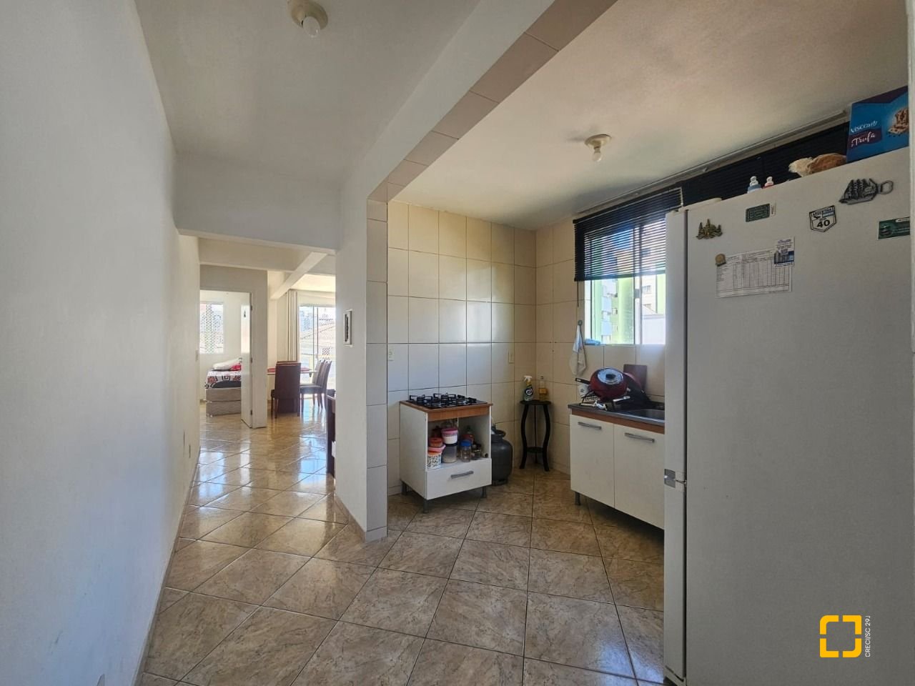 Casa com 258m², 6 quartos (sendo 2 suítes), 2 garagens, no bairro Barreiros em São José