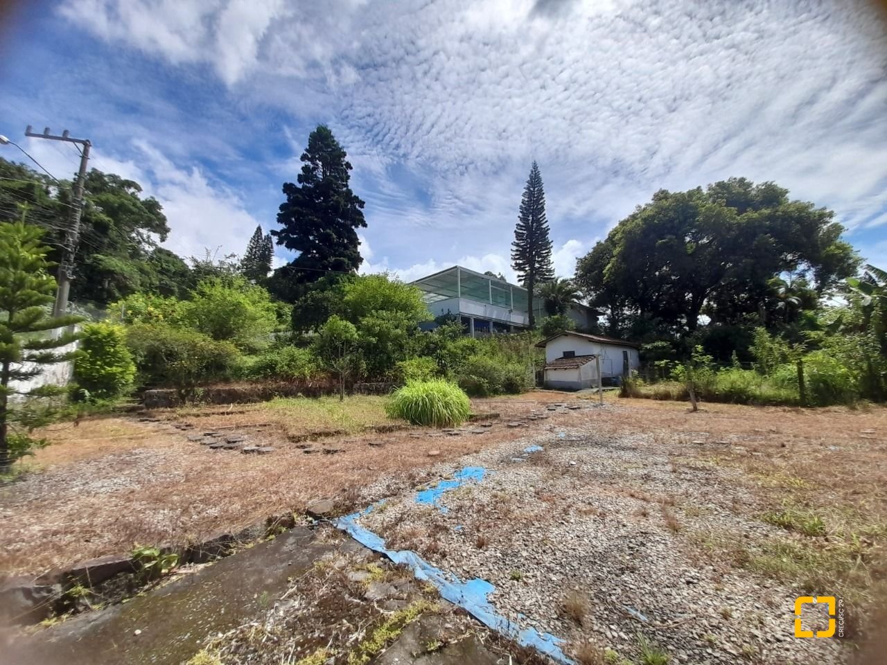 Casa com 340m², 4 garagens, no bairro Jardim Janaina em Biguaçu