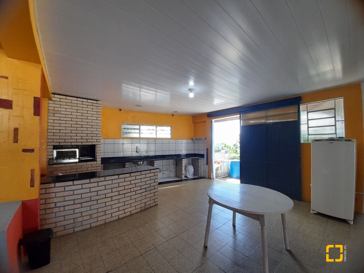 Casa com 340m², 4 garagens, no bairro Jardim Janaina em Biguaçu