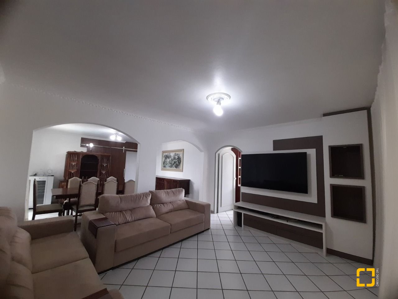 Casa com 340m², 4 garagens, no bairro Jardim Janaina em Biguaçu