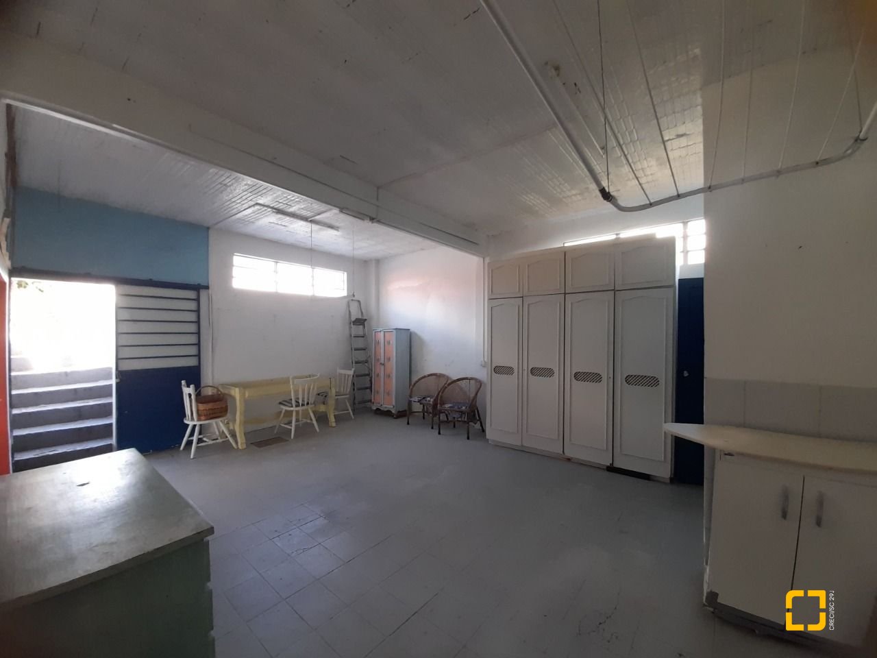 Casa com 340m², 4 garagens, no bairro Jardim Janaina em Biguaçu