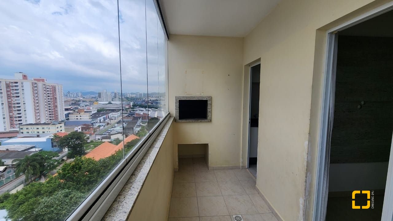 Apartamento com 59m², 2 quartos, 1 garagem, no bairro Barreiros em São José