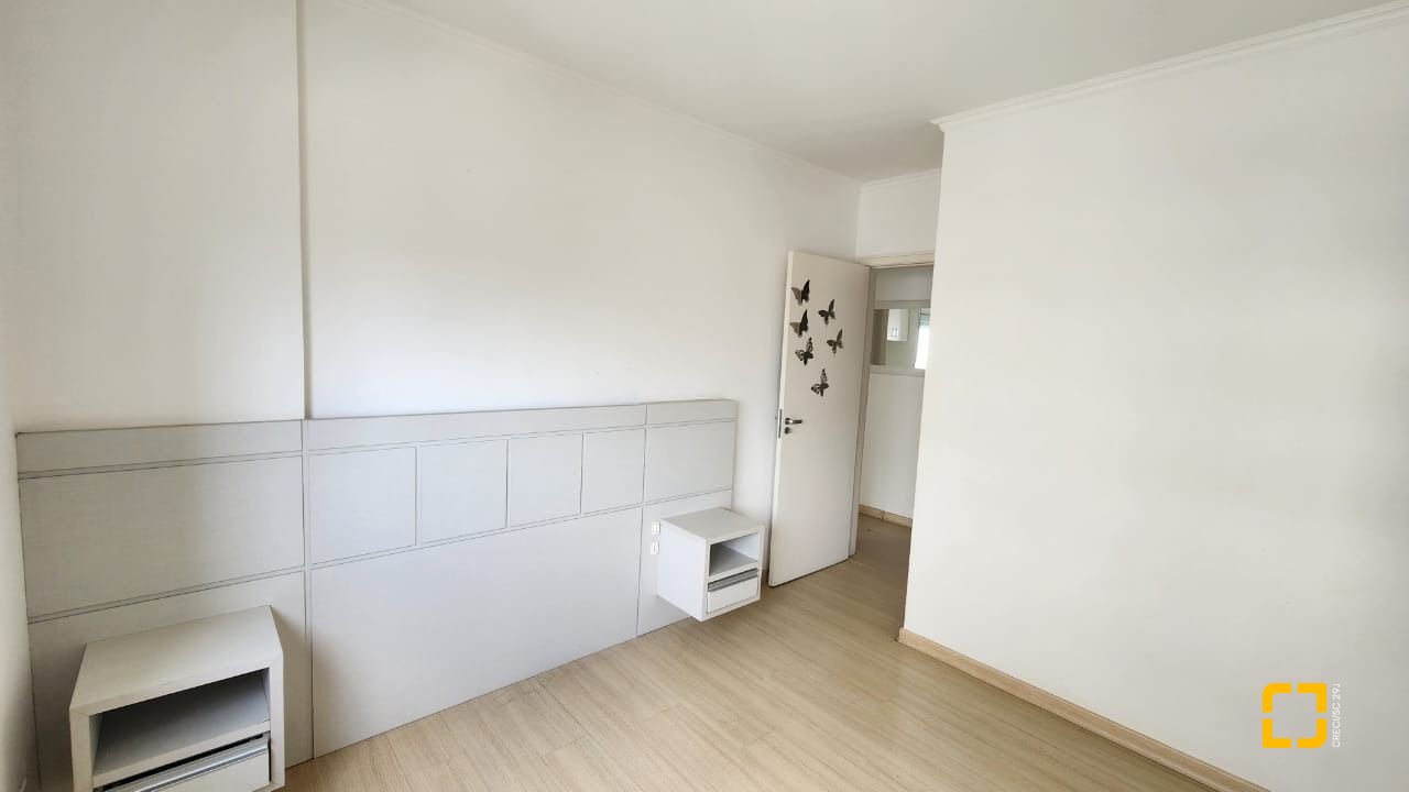 Apartamento com 59m², 2 quartos, 1 garagem, no bairro Barreiros em São José