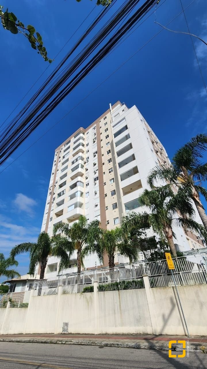 Apartamento com 59m², 2 quartos, 1 garagem, no bairro Barreiros em São José