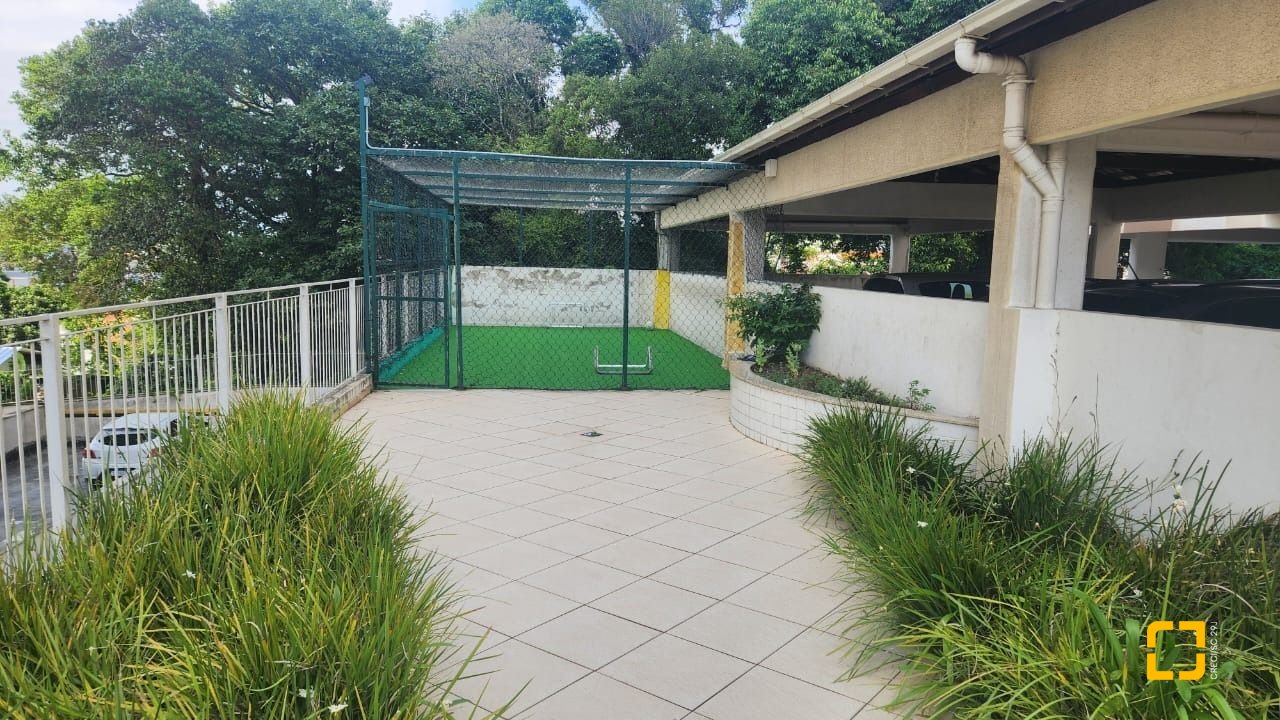 Apartamento com 59m², 2 quartos, 1 garagem, no bairro Barreiros em São José