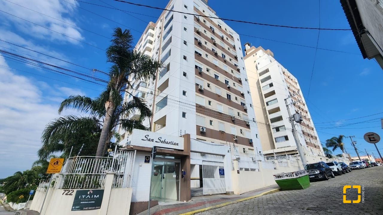 Apartamento com 59m², 2 quartos, 1 garagem, no bairro Barreiros em São José
