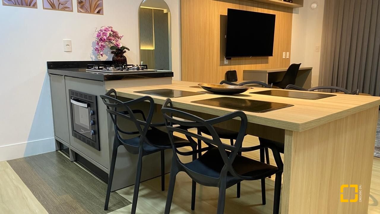 Studio com 47m², 1 quarto (sendo 1 suíte), 1 garagem, no bairro Saco Grande em Florianópolis