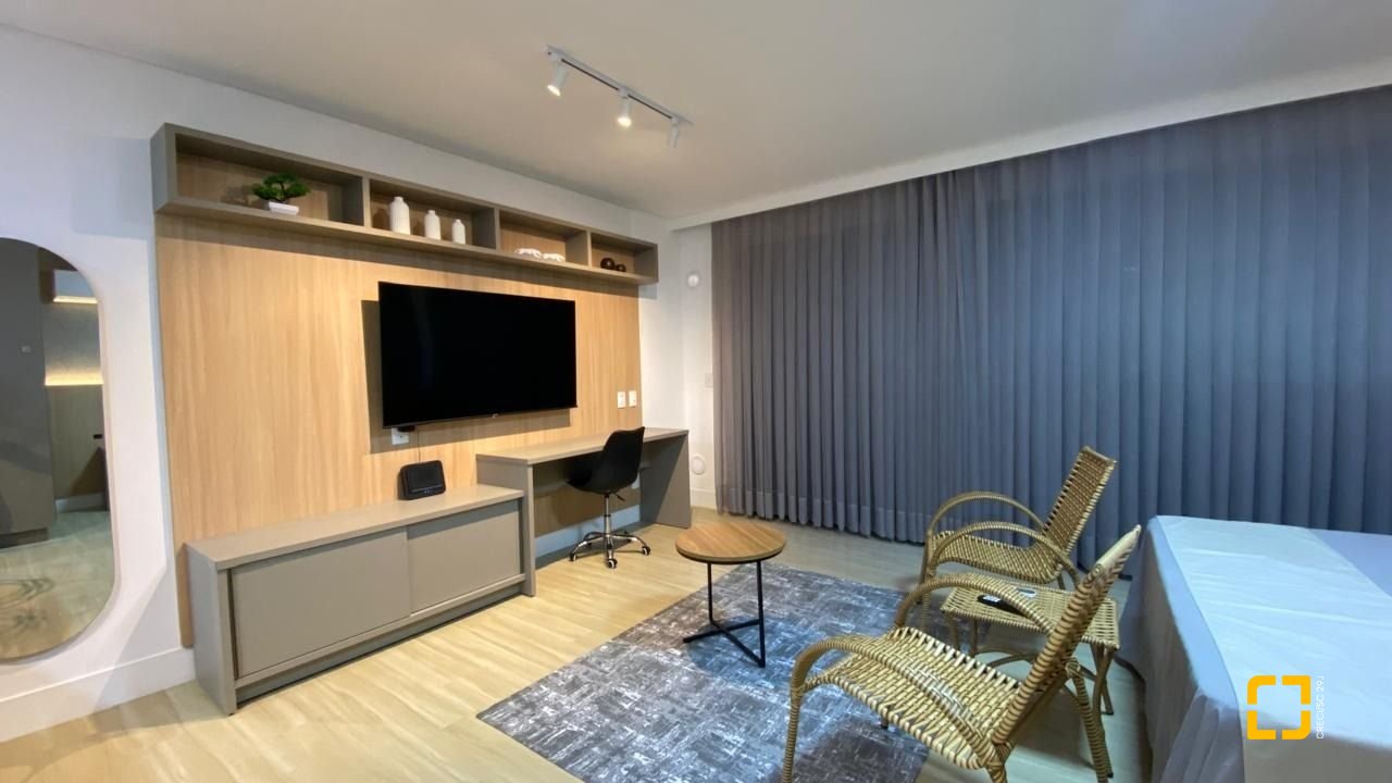 Studio com 47m², 1 quarto (sendo 1 suíte), 1 garagem, no bairro Saco Grande em Florianópolis