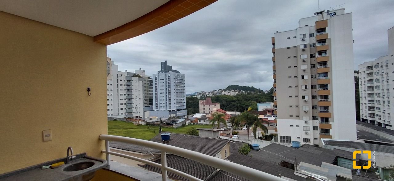 Apartamento com 80m², 3 quartos (sendo 1 suíte), 1 garagem, no bairro Trindade em Florianópolis